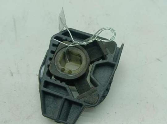 купить Кронштейн радиатора на Seat Ibiza (2002-2008)