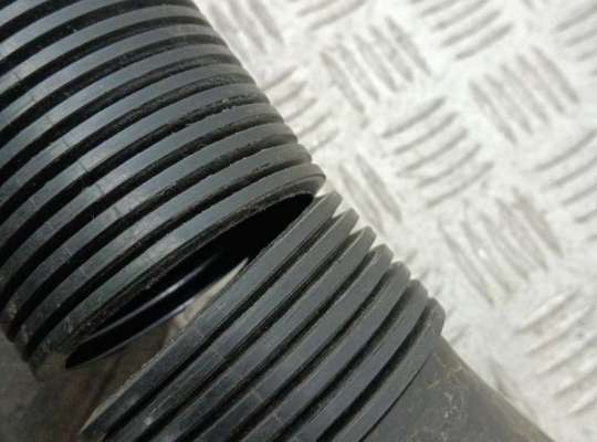 купить Гофра инжектора на Volkswagen Passat B5