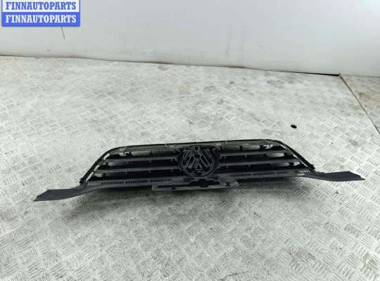 купить Решетка радиатора на Volkswagen Touran