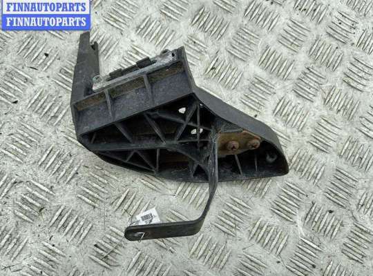 купить Кронштейн бампера переднего на Audi A6 C5 (1997-2005)