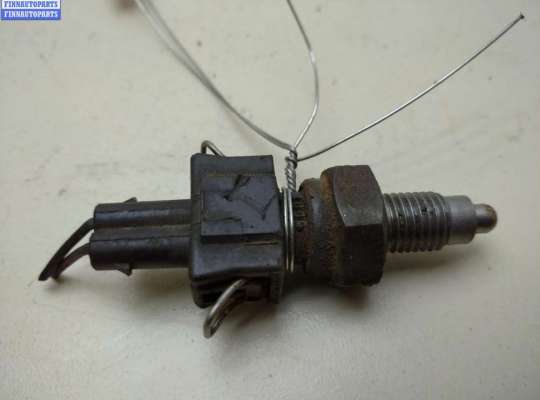 купить Датчик включения заднего хода (лягушка) на Volkswagen Transporter T4