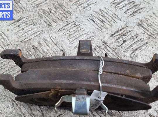 купить Колодки тормозные передние на Skoda Octavia mk1 (A4 1U) 1996-2010