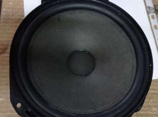 купить Динамик двери передней правой на Volkswagen Passat B6