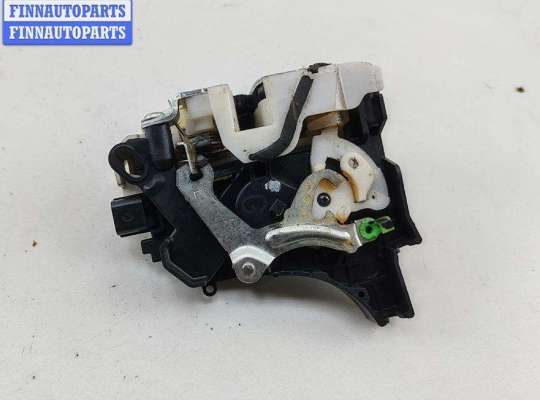 Замок боковой двери на Mitsubishi Grandis