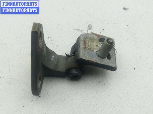 купить Петля двери передней левой на Volkswagen Golf-5