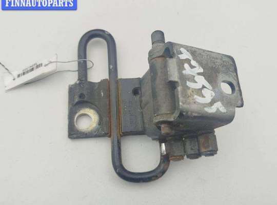 Петля двери передней левой VG2723996 на Volkswagen Passat B5+ (GP)