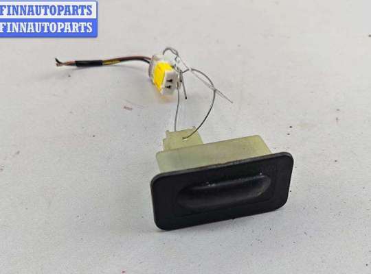 купить Кнопка открывания багажника на Renault Laguna II (2001-2007)