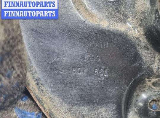 купить Кронштейн бампера заднего на Volkswagen Golf-4