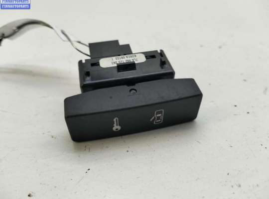 купить Кнопка центрального замка на Volkswagen Touareg