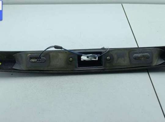 Планка подсветки номера на Renault Scenic I