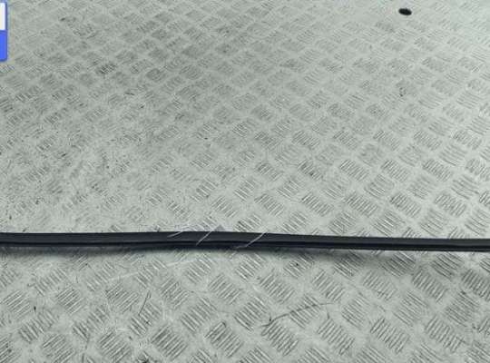 купить Молдинг лобового стекла на Volkswagen Touran