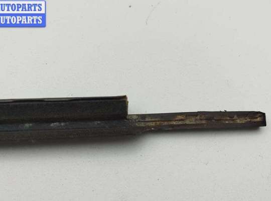 купить Молдинг стекла двери задней правой наружный на Ford Mondeo III (2000-2007)