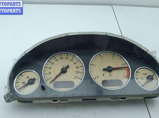 Щиток приборный (панель приборов) CRQ4812 на Chrysler Voyager (2001-2007)