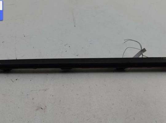 Молдинг бампера заднего VG2715192 на Volkswagen Passat B6