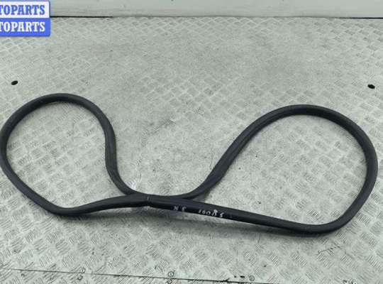 купить Уплотнитель двери задней левой на Peugeot 308 T7 (2007-2013)