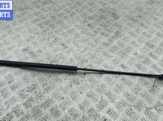 купить Амортизатор капота на Audi A4 B7 (2004-2008)