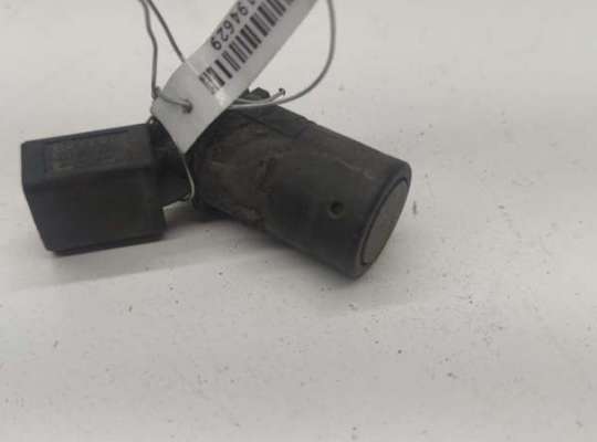 купить Датчик парковки (парктроник) задний на Audi A6 C5 (1997-2005)