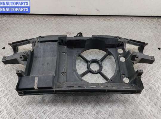 Рамка передняя (панель кузовная, телевизор) VG2717803 на Volkswagen Golf-3