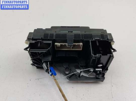 купить Переключатель отопителя на Volkswagen Caddy (2004-2010)