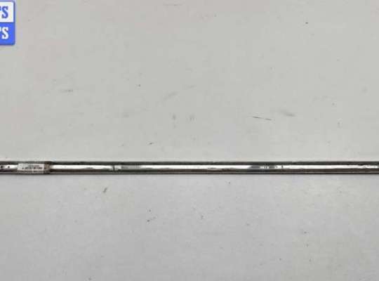 купить Молдинг двери задней правой на Volkswagen Passat B6