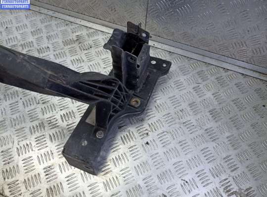 купить Рамка передняя (панель кузовная, телевизор) на Opel Corsa D (2006-2014)