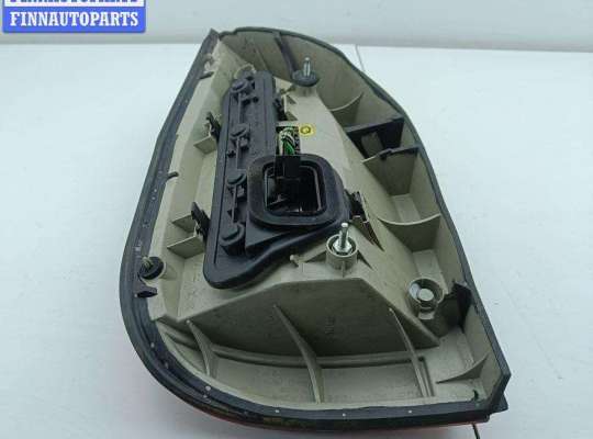 купить Фонарь задний правый на Opel Zafira A
