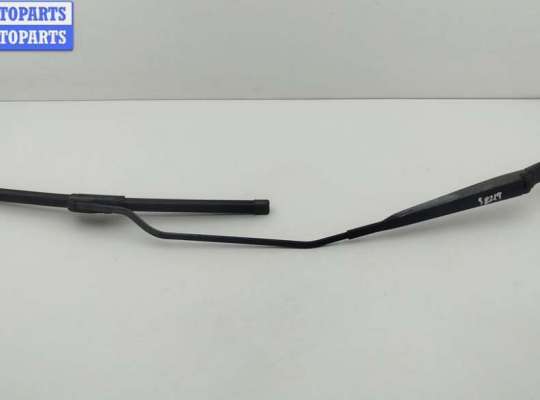 Щеткодержатель (поводок стеклоочистителя) передний RN1572297 на Renault Megane II (2002-2008)