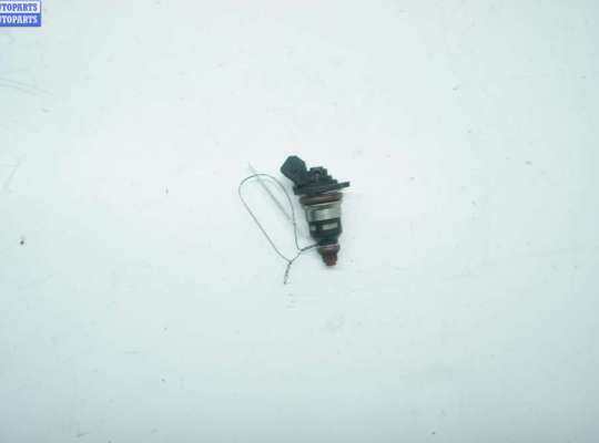 купить Форсунка топливная на Ford Escort