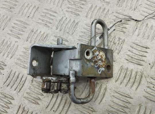 Петля двери передней левой AU1772602 на Audi A6 C5 (1997-2005)
