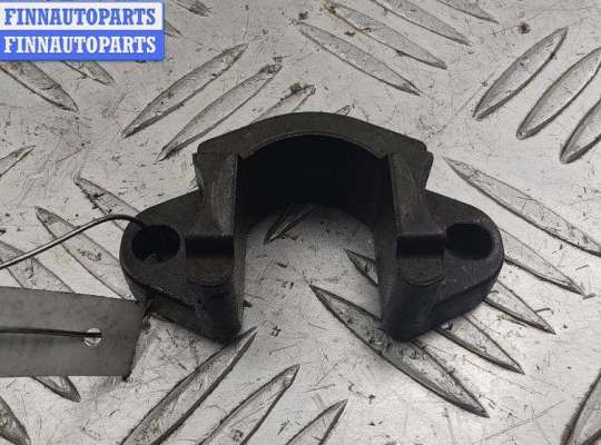 купить Скоба (кронштейн) крепления форсунки на BMW 5 E60/E61 (2003-2010)