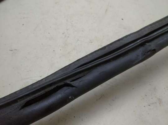 купить Уплотнитель на Ford Transit (2006-2014)