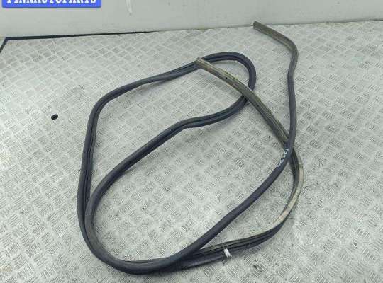 купить Уплотнитель на Ford Transit (2006-2014)