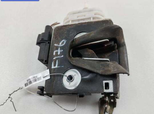 купить Замок двери передней левой на Audi A4 B5 (1994-2001)