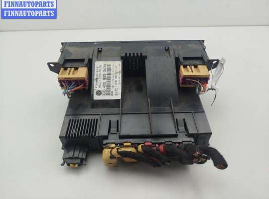 купить Переключатель отопителя на Audi A8 D2 (1994-2002)