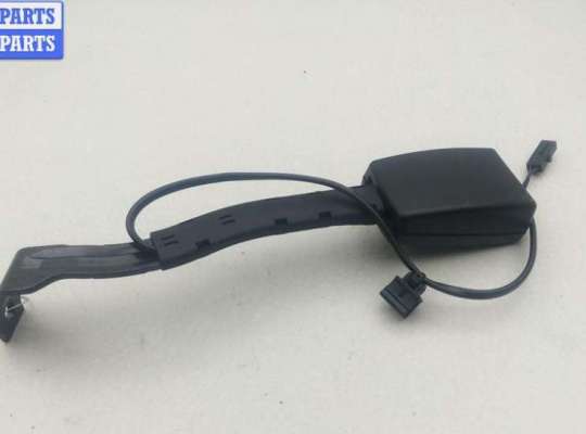 купить Замок ремня безопасности передний на Volkswagen Passat B6