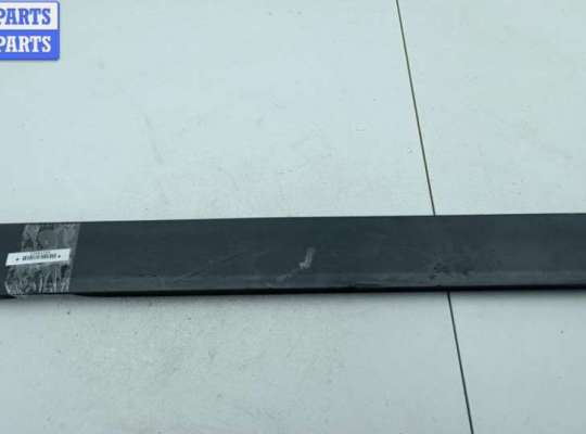 купить Молдинг двери задней правой на Audi A4 B6 (2001-2004)