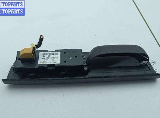 купить Блок кнопок управления стеклоподъемниками на Volkswagen Golf-4