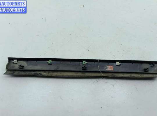 купить Молдинг двери задней левой на Volkswagen Passat B5