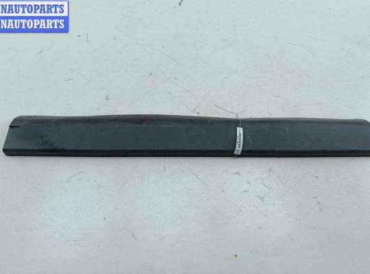 купить Молдинг двери задней левой на Volkswagen Passat B5