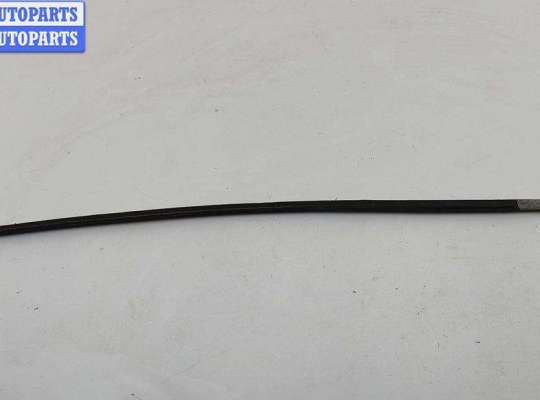 купить Молдинг стекла двери передней левой наружный на Volkswagen Golf-4
