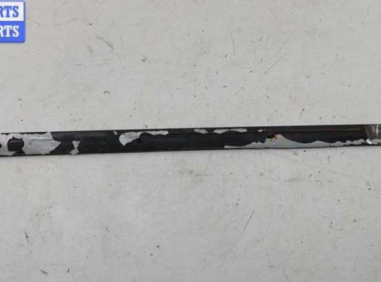 купить Молдинг двери задней правой на Volkswagen Passat B5+ (GP)