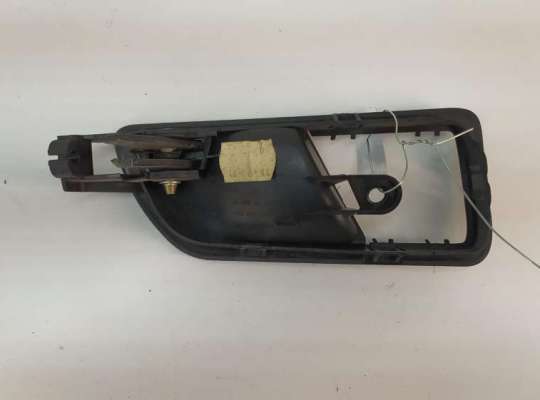 купить Ручка двери внутренняя задняя левая на Skoda Fabia mk1 (6Y)