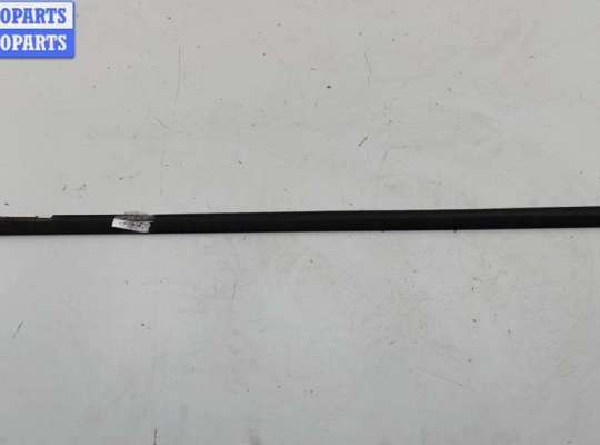 Купить Молдинг стекла двери передней левой наружный на Volkswagen Passat B5 Молдинг стекла двери передней левой наружный VG2663379 на Volkswagen Passat B5