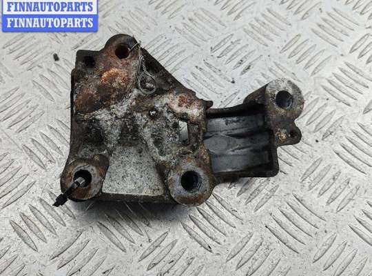 Купить Кронштейн крепления на Peugeot 607 Кронштейн крепления PG1178270 на Peugeot 607