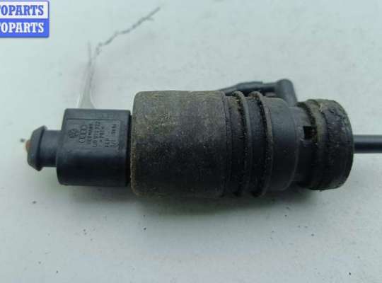 купить Насос (моторчик) омывателя стекла на Volkswagen Passat B5