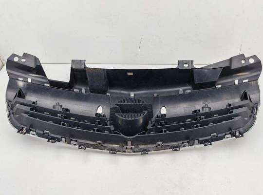 купить Решетка радиатора на Opel Zafira B (2004-2014)