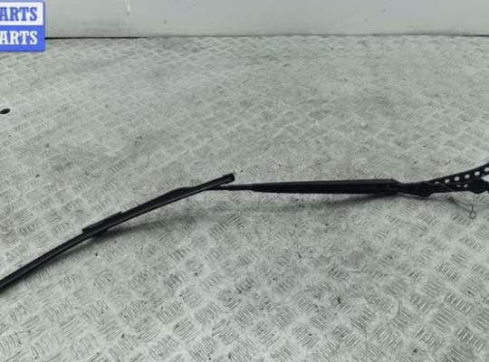 купить Щеткодержатель (поводок стеклоочистителя) передний на Renault Scenic II (2003-2009)