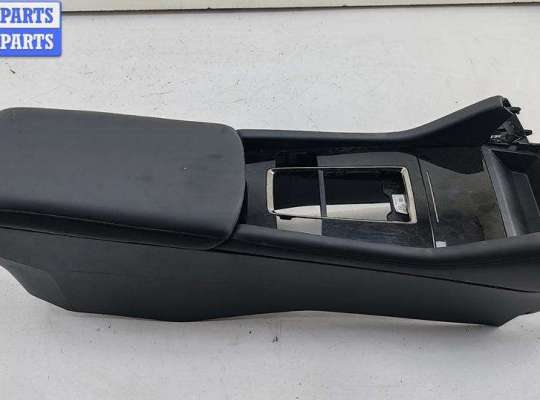 купить Консоль салона (центральная часть) на Mazda 3 (2018- ) BP