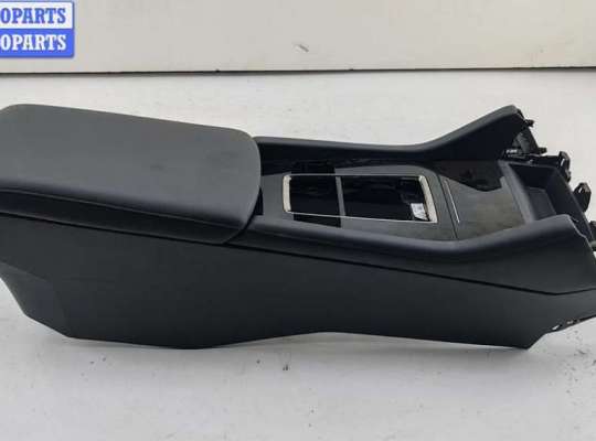 купить Консоль салона (центральная часть) на Mazda 3 (2018- ) BP