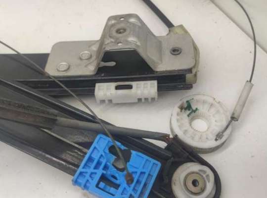 купить Стеклоподъемник электрический передний левый на Audi A4 B6 (2001-2004)